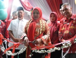 Walikota Bandar Lampung, Eva Dwiana, Resmikan Gedung Kelurahan Kota Sepang untuk Meningkatkan Pelayanan Masyarakat