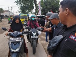 Jumat Berkah, PAC GRIB Sukabumi Bagikan Seribu Nasi Kotak