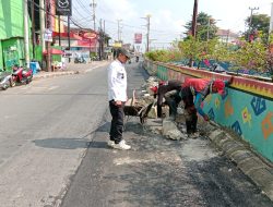 Bandar Lampung Krisis Infrastruktur: Jalan Disekitar Underpass Unila Retak dan Amblas, Baru Diperbaiki Setelah Dikeluhkan
