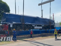 Efisiensi Logistik: KAI Divre IV Tanjungkarang Kedatangan Lokomotif CC 205 Buatan AS