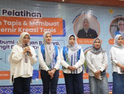 Pelatihan Sulam Tapis Warnai Pertemuan IWABA ke-5 di Kantor Pusat Bank Lampung