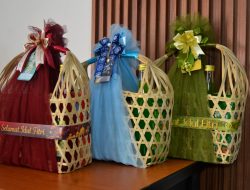 Permintaan Hampers Lebaran Meningkat, Warga Bandar Lampung Mulai Beralih dari Uang Tunai