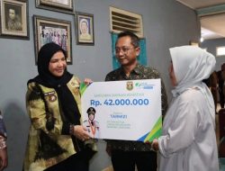 Wali Kota Bandar Lampung Pastikan BPJS RT, Kaling dan Linmas Segera Dibagikan